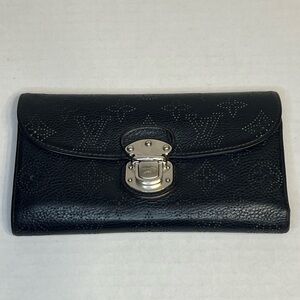 Louis Vuitton‎ Mahina Amelia Wallet